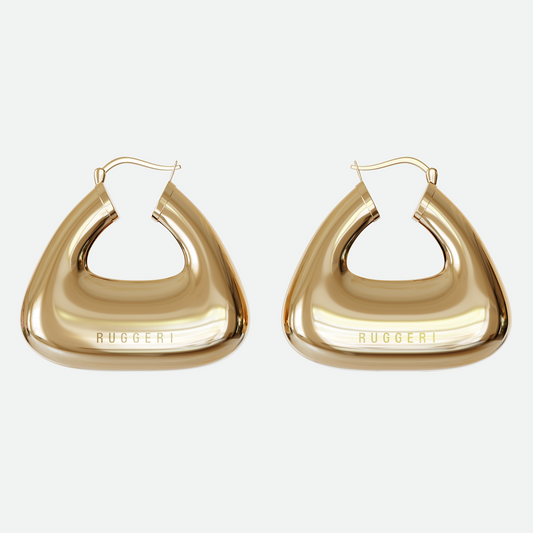 Pouch earring with an inflated hoop design in gold, subtly engraved with the Ruggeri logo.